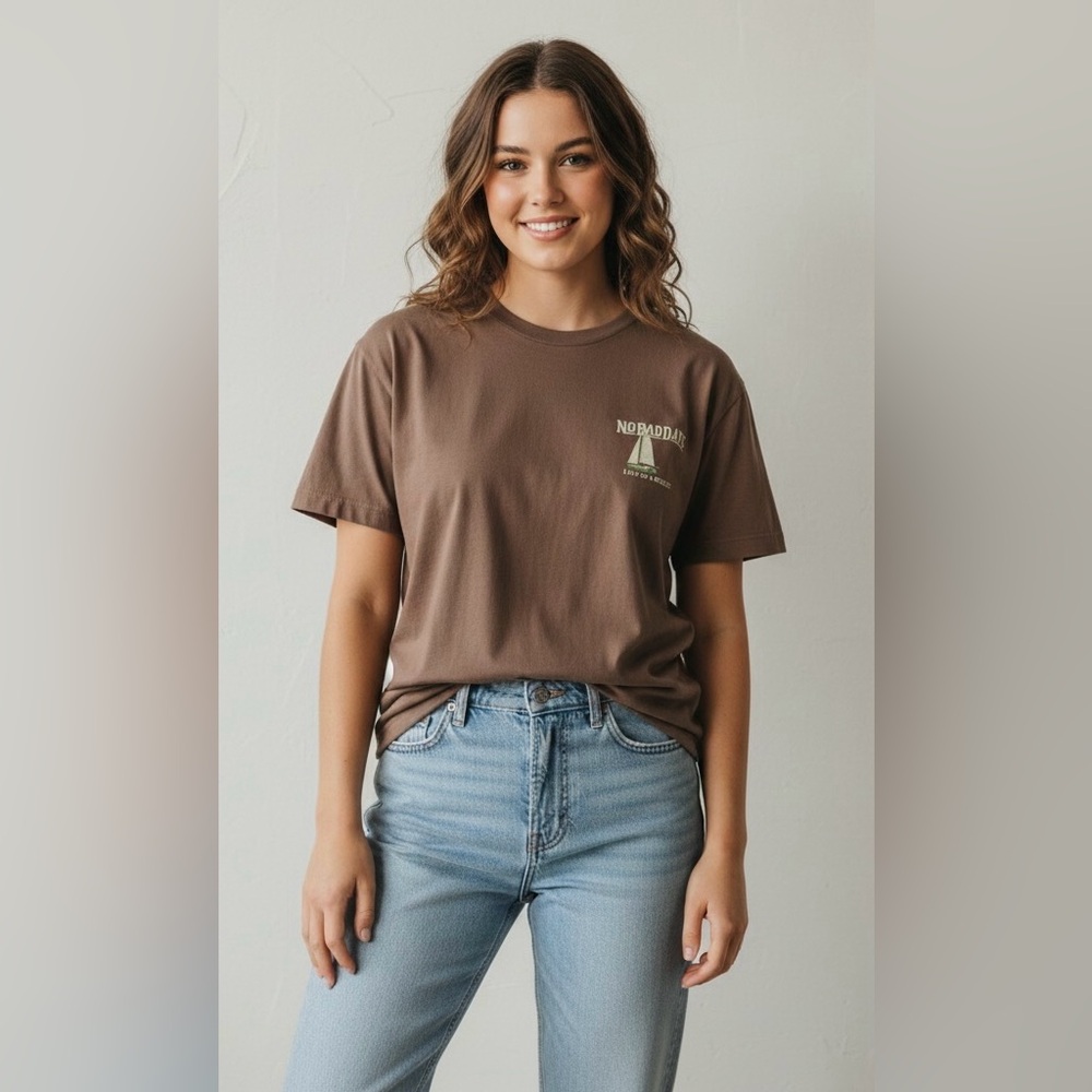 No Bad Days brown short sleeve shirt, great condition, palm trees on the back, S